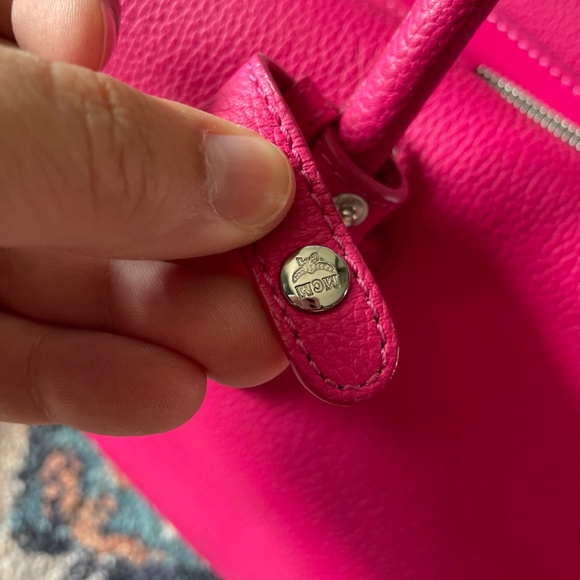 !! SOLD!! MCM Milla Medium Hot Pink - Picture 10 of 16